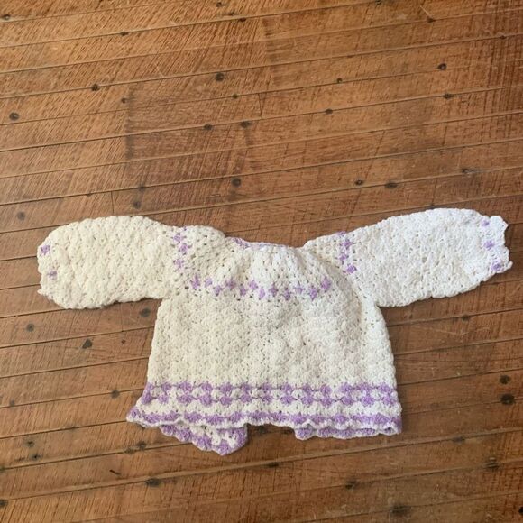 Handmade purple and cream crochet baby 0-6 cardigan - Picture 3 of 3